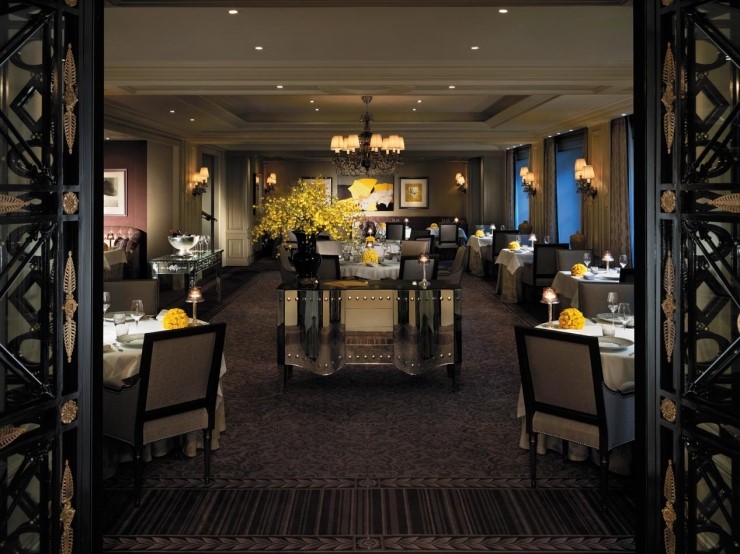 luxury-restaurant-interior-black-color-t