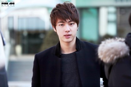 태평양 어깨를 지닌 어깨 훈남 방탄소년단 진 ♡