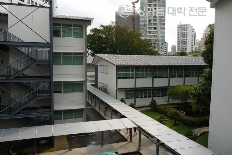 "curtin university in singapore"