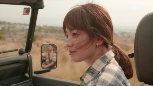 송혜교 태양의 후예에 나오는 거 보니 