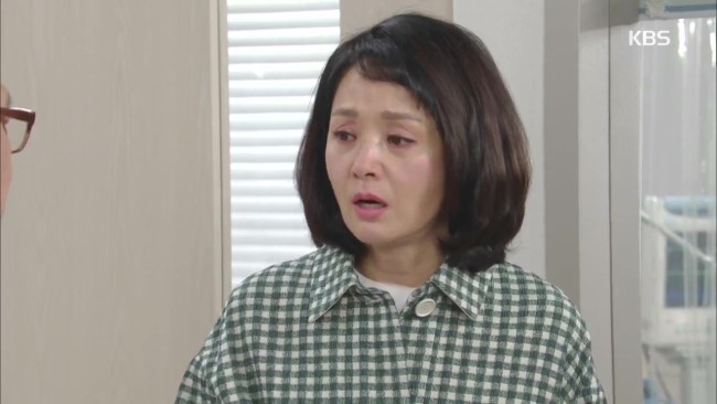 이름없는 여자 배종옥 패션 소화력 좋네요~