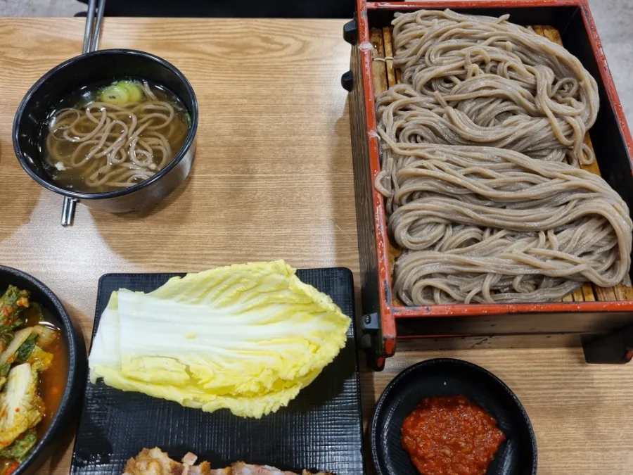 경복궁 여행 후 맛집 탐방 (더운 여름엔 역시 메밀소바죠!)